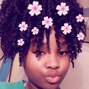 Meet your Posher, Taya